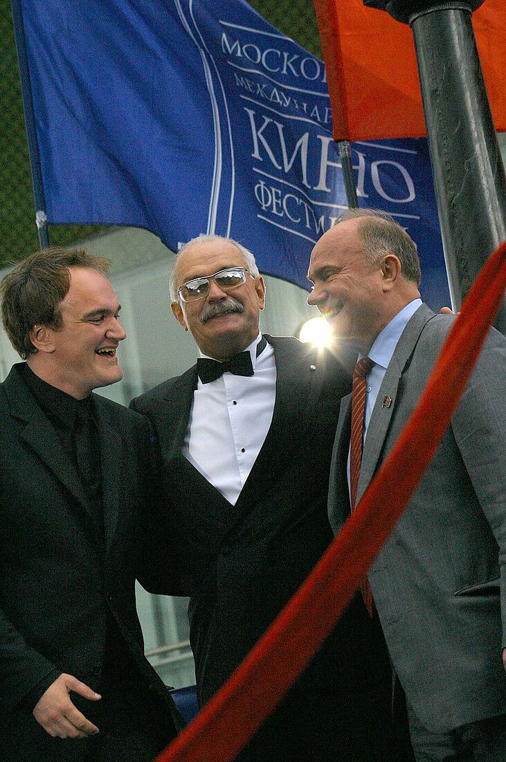 Artem Chernov. Portfolio. Russia. Politics. Nikita Mikhalkov introduces Quentin Tarantino to Russian Communist leader Zyuganov at Moscow Film Festival